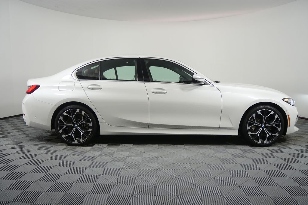 Thumbnail: 2025 BMW 3 Series - 2