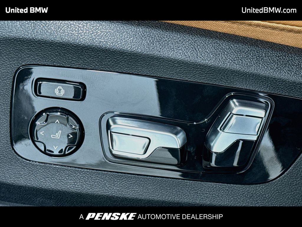 Thumbnail: 2027 BMW X7 - 11