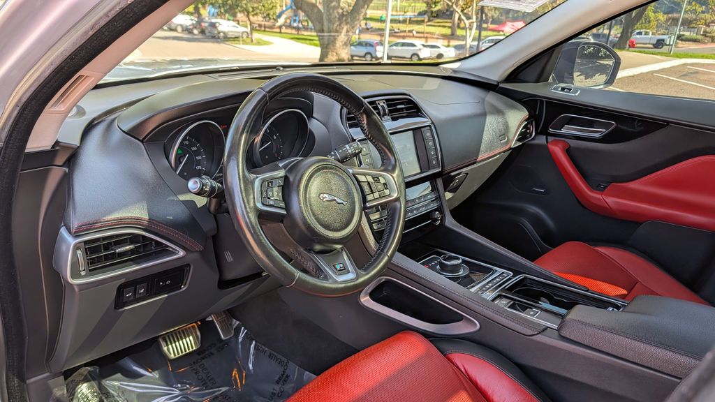 Used 2018 Jaguar F-PACE 25t R-Sport 4D Sport Utility