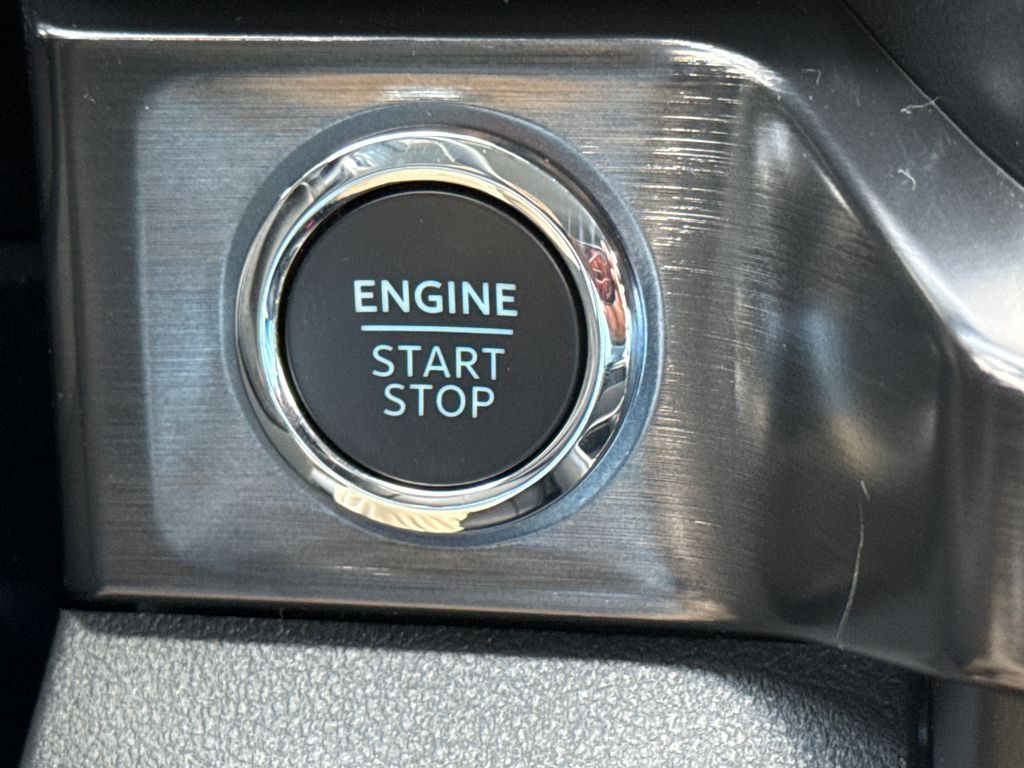 New 2026 Blue Ford Lariat image 24