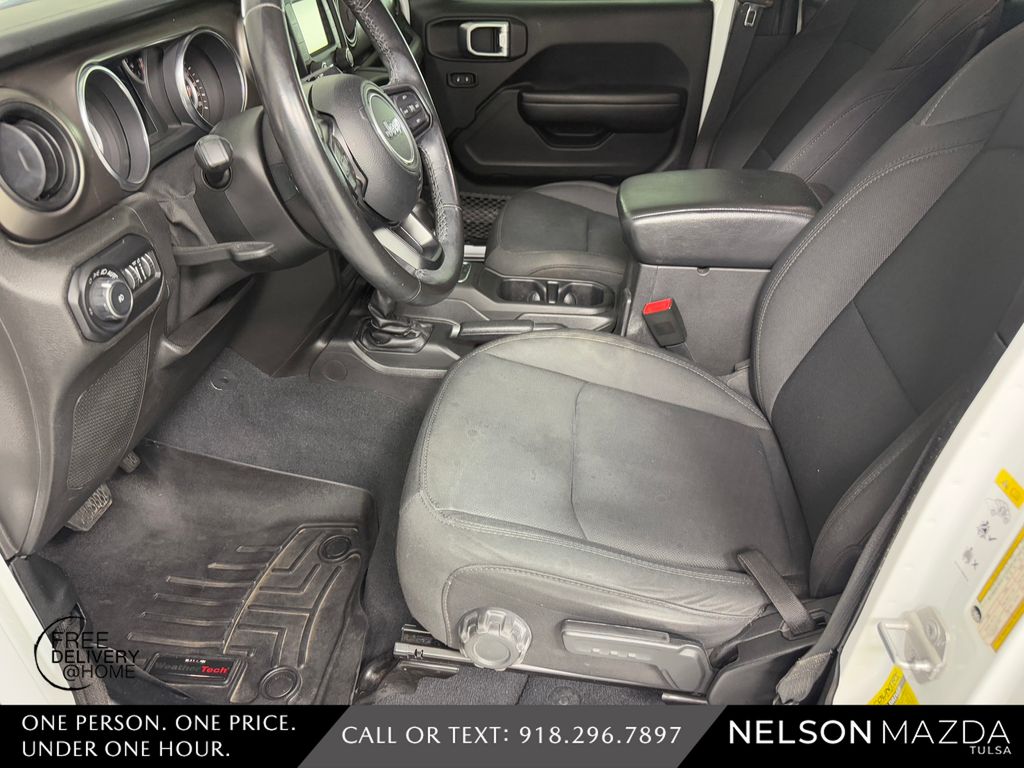 Used 2019 White Jeep Unlimited Sport S image 17