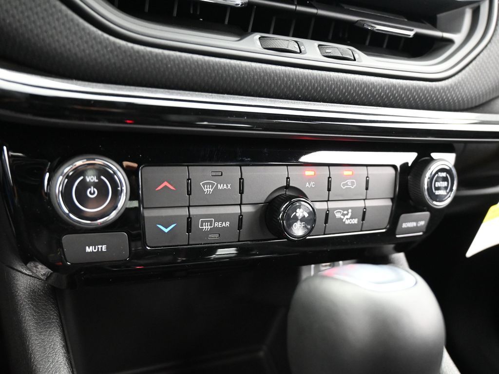 New 2026 Hydro Blue Pearlcoat Jeep Latitude image 16