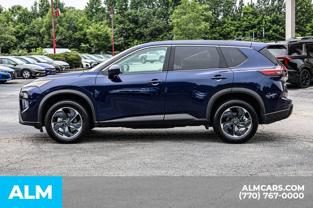 Used 2025 Blue Nissan SV image 9