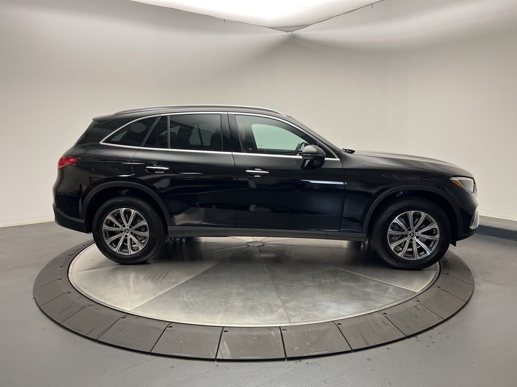 Thumbnail: 2026 Mercedes-Benz GLC - 8