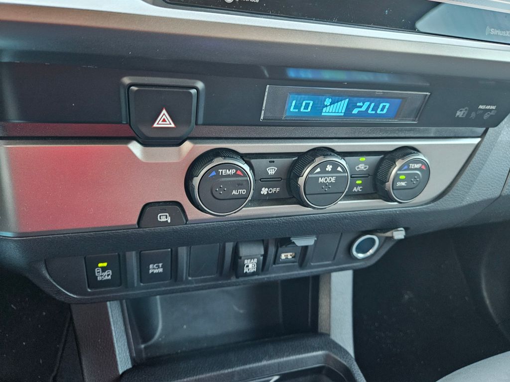 Thumbnail: 2022 Toyota Tacoma - 27