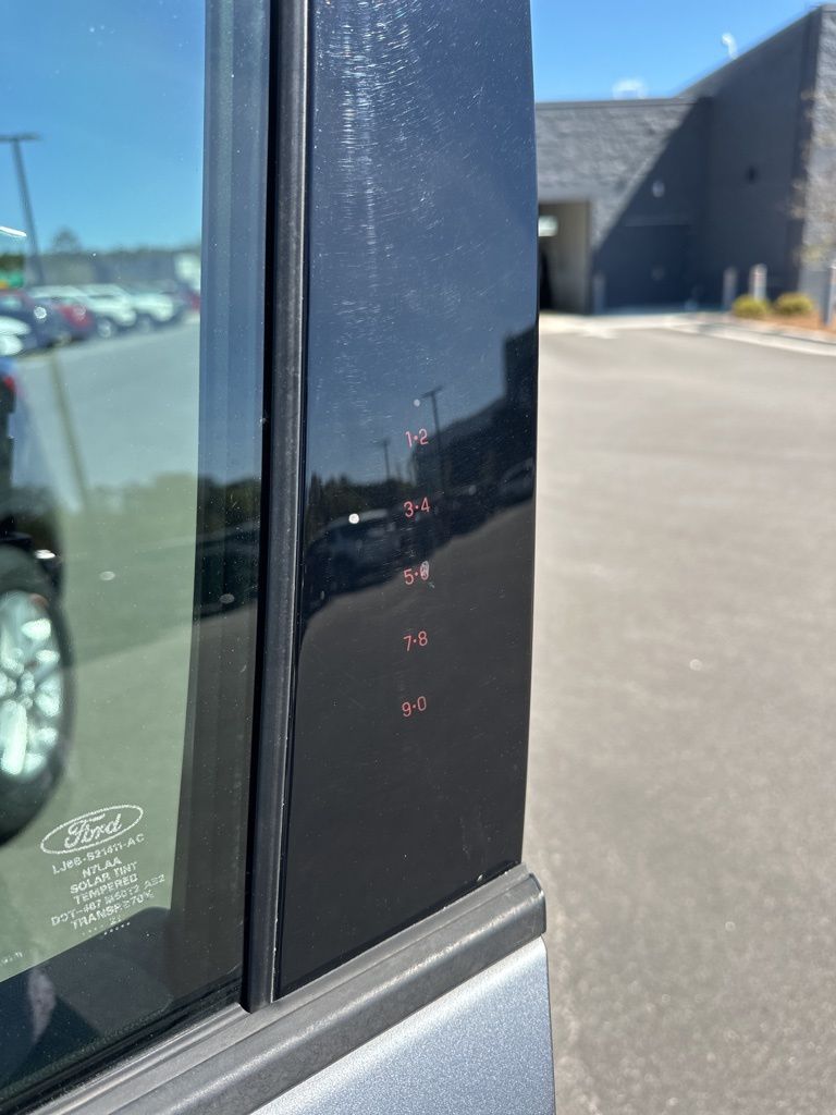 2021 Carbonized Gray Metallic Ford Escape SE FWD SUV