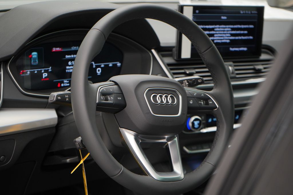 2025 Audi Q5  8