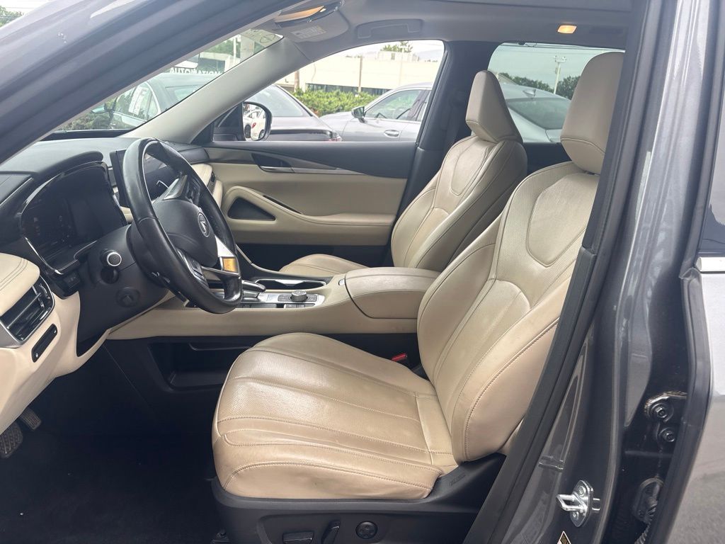 Used 2023 Gray INFINITI LUXE image 13