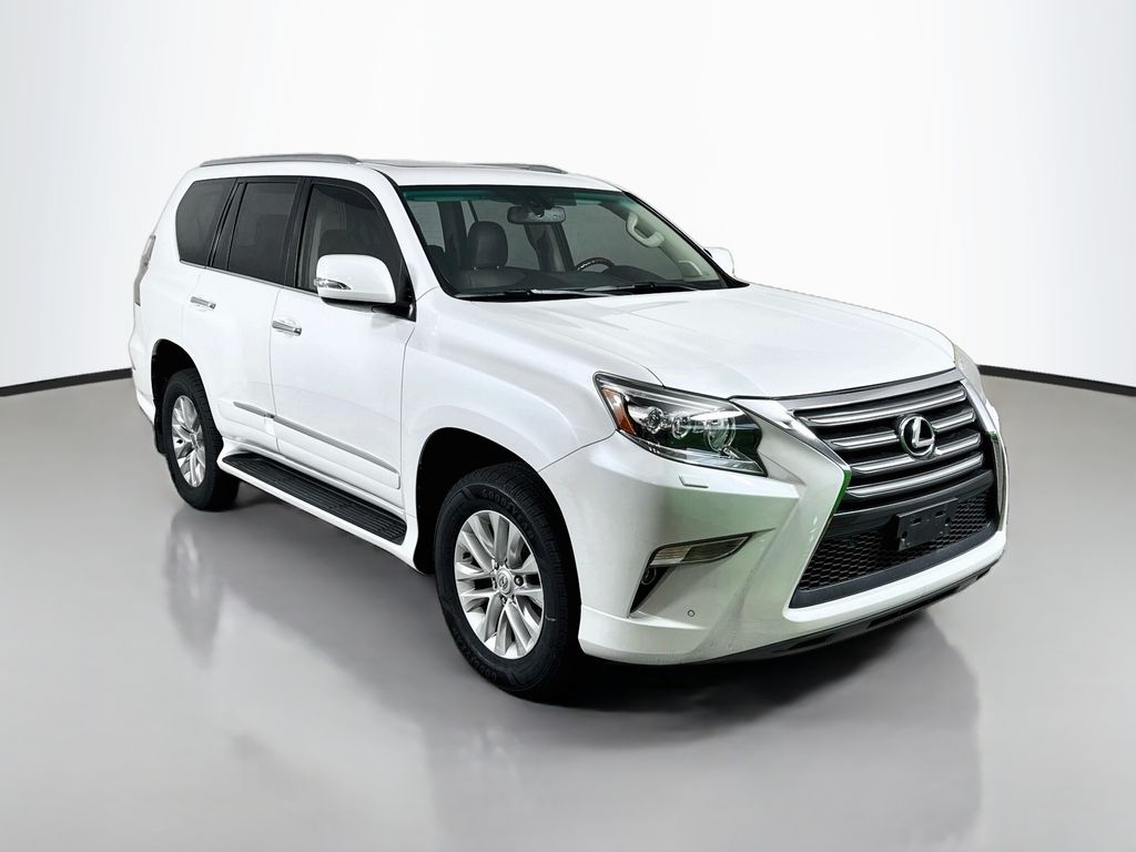 Thumbnail: 2016 Lexus GX - 3