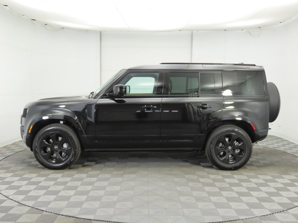 2025 Land Rover Defender 110 8