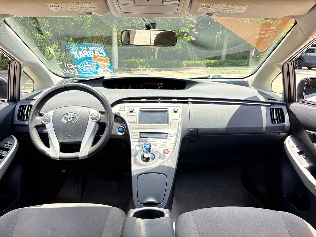 Used 2014 White Toyota Two image 8