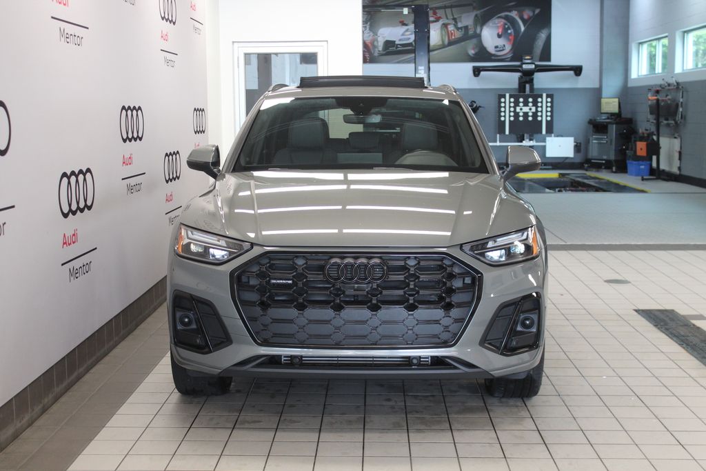 Thumbnail: 2023 Audi Q5 - 9