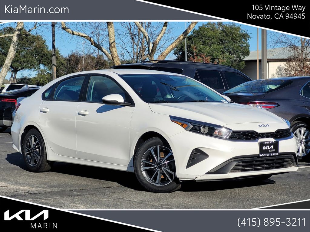 2023 Kia Forte LXS FWD