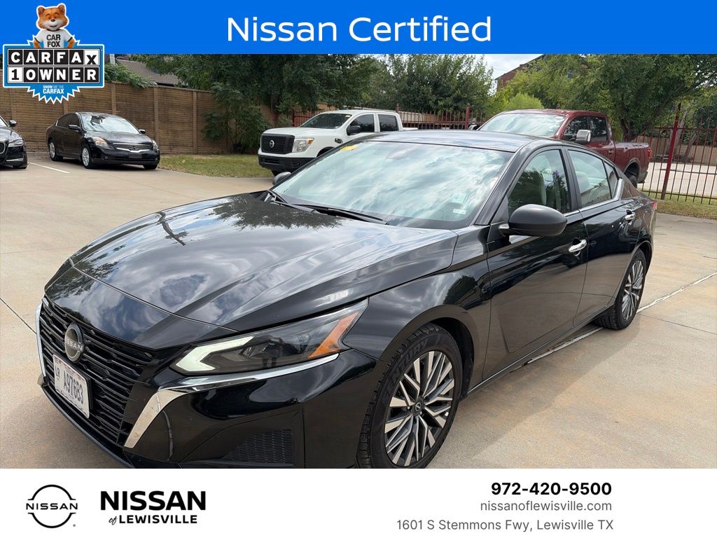 Super Black Clearcoat 2025 Nissan Altima Sedan Front-Wheel Drive Continuously Variable Transmission
