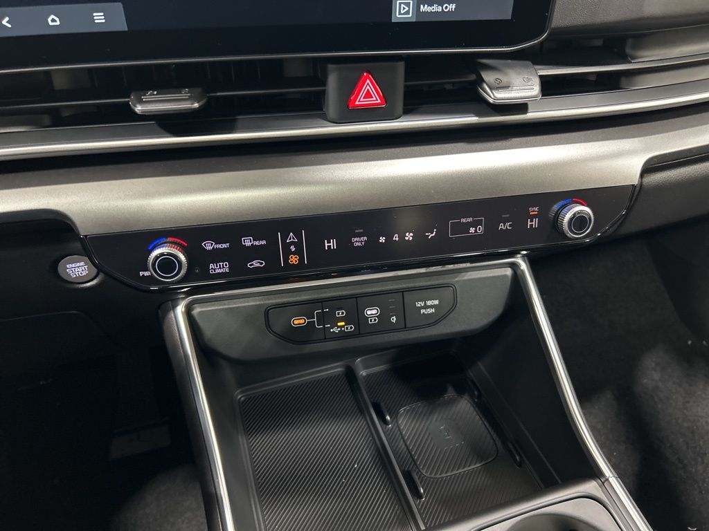 new 2026 Kia Carnival Hybrid car, priced at $1,164,713