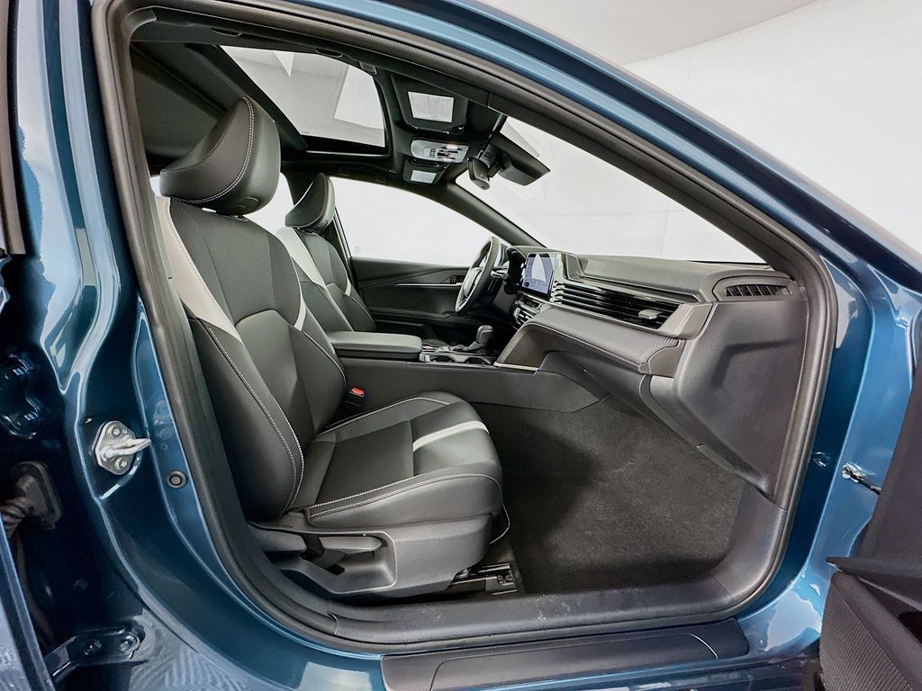 Thumbnail: 2025 Toyota Camry - 28