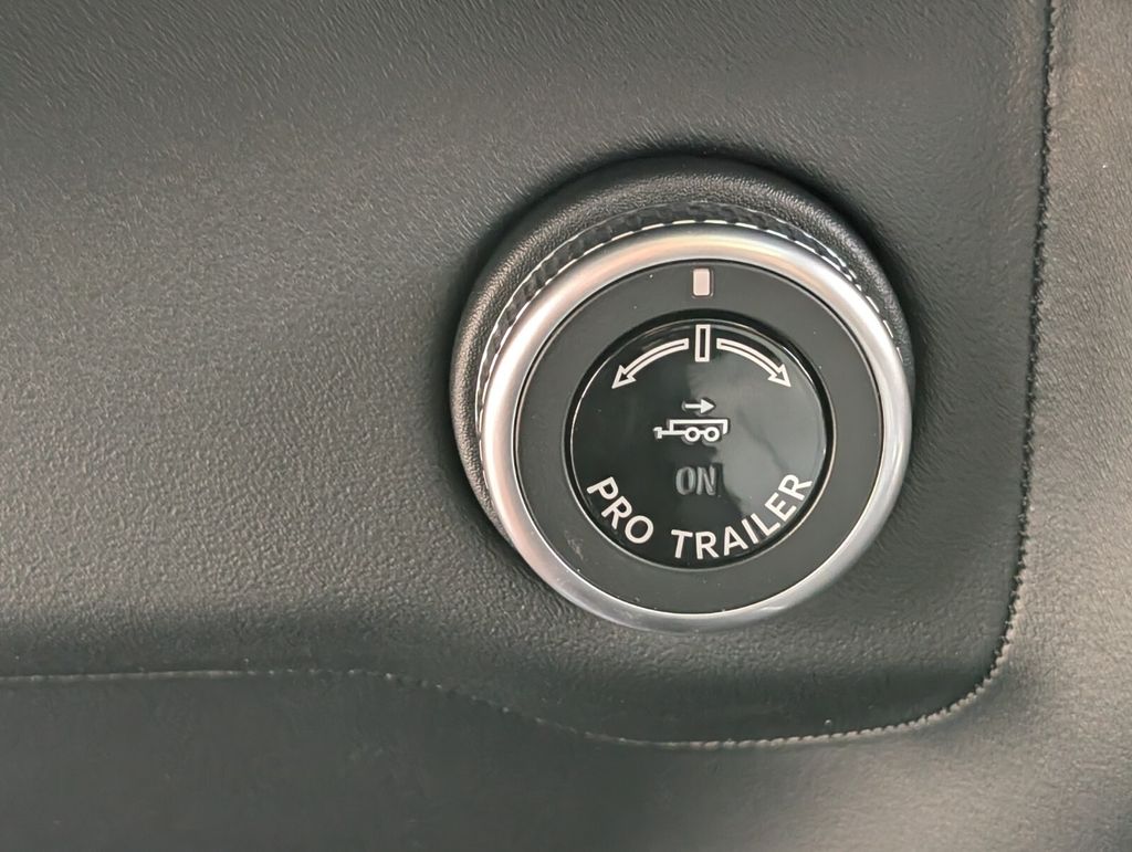 new 2026 Lincoln Navigator L car, priced at $111,390