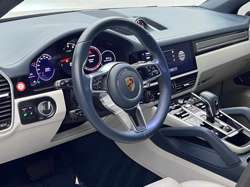 2022 Porsche   4