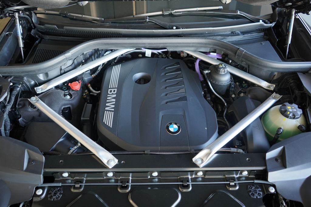 Thumbnail: 2026 BMW X7 - 22