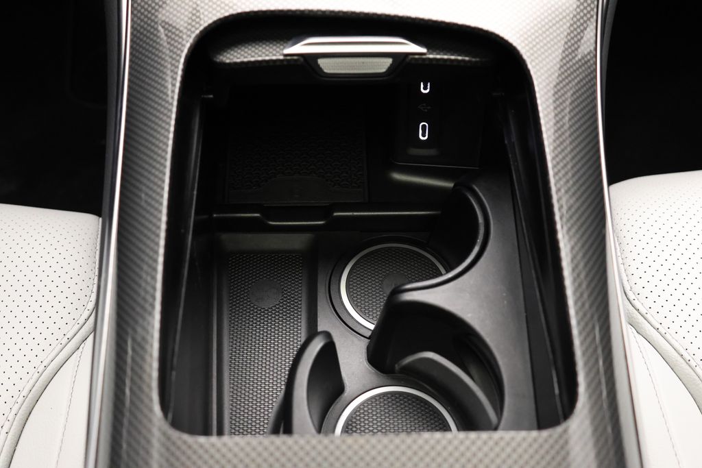 Thumbnail: 2025 Mercedes-Benz GLC - 29