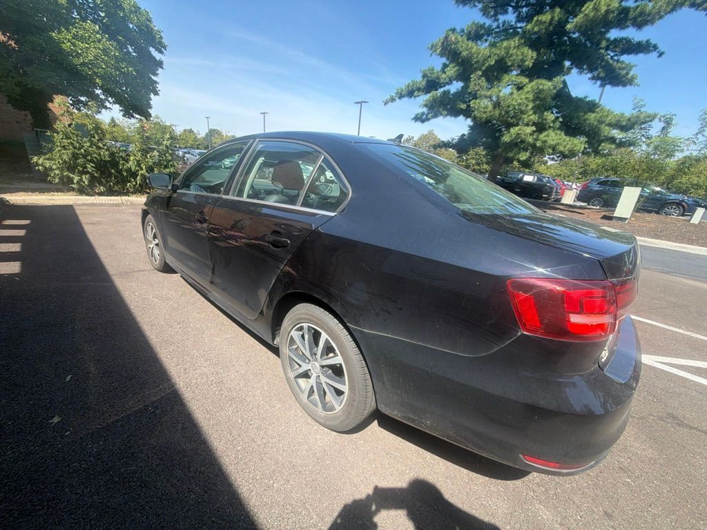 Used 2017 Black Volkswagen 1.4T SE image 11