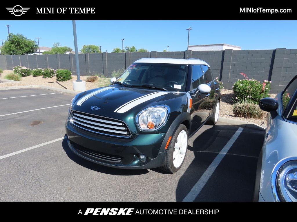 2012 MINI Cooper Countryman Base Hero Image