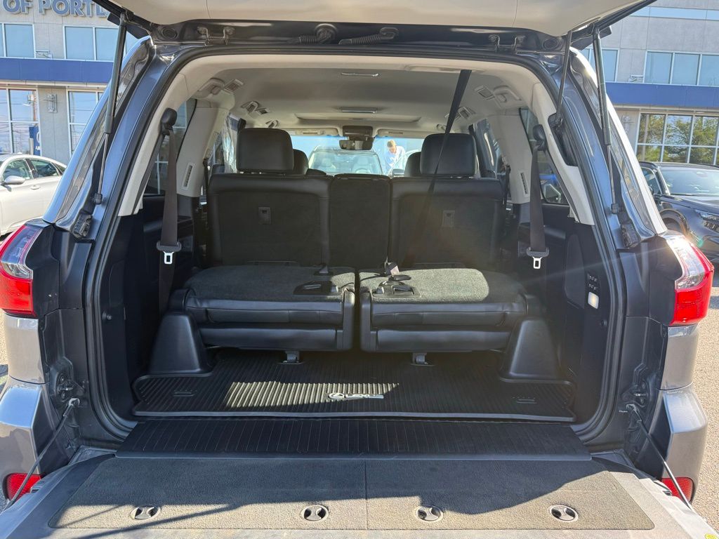 2019 Lexus LX 570