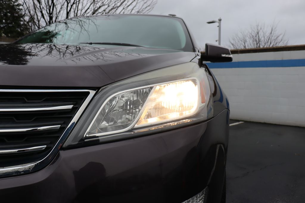 2015 Chevrolet Traverse LT 9