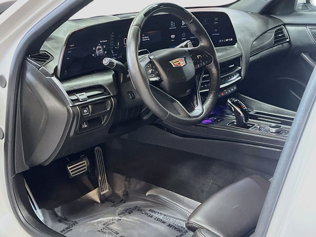 Used 2025 Crystal White Tricoat Cadillac Sport image 9