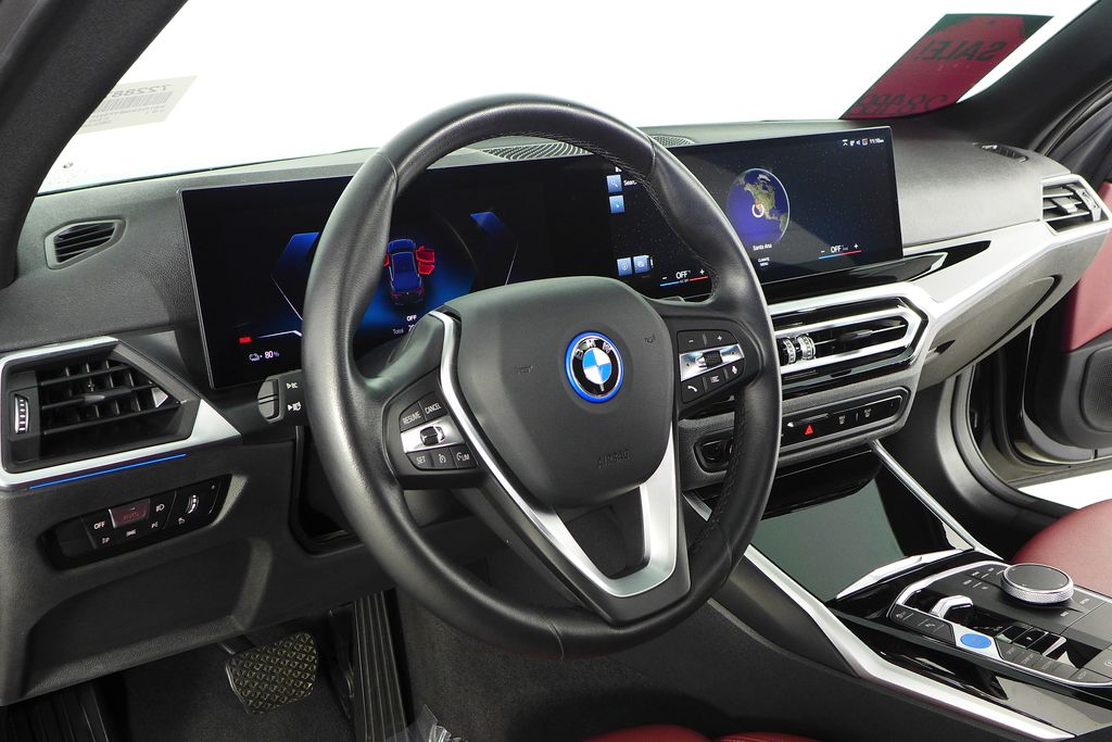 Thumbnail: 2023 BMW i4 - 31