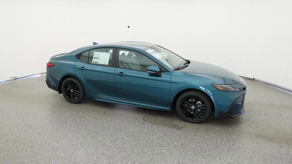 2025 Toyota Camry SE 12