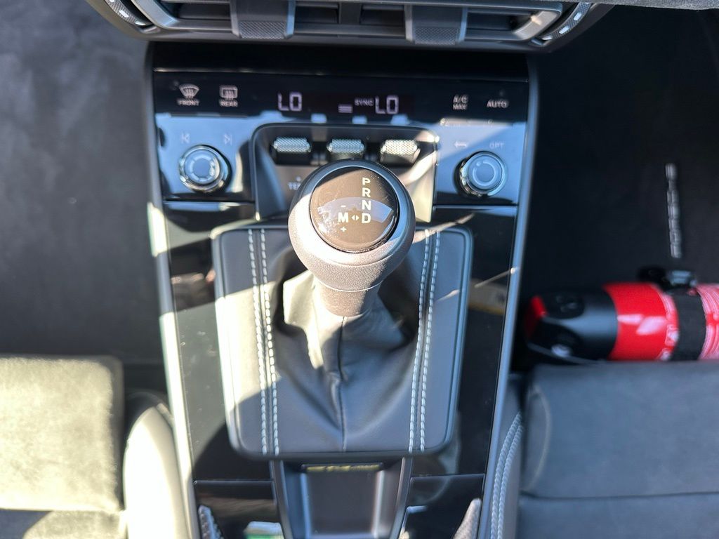 Thumbnail: 2025 Porsche 911 - 26