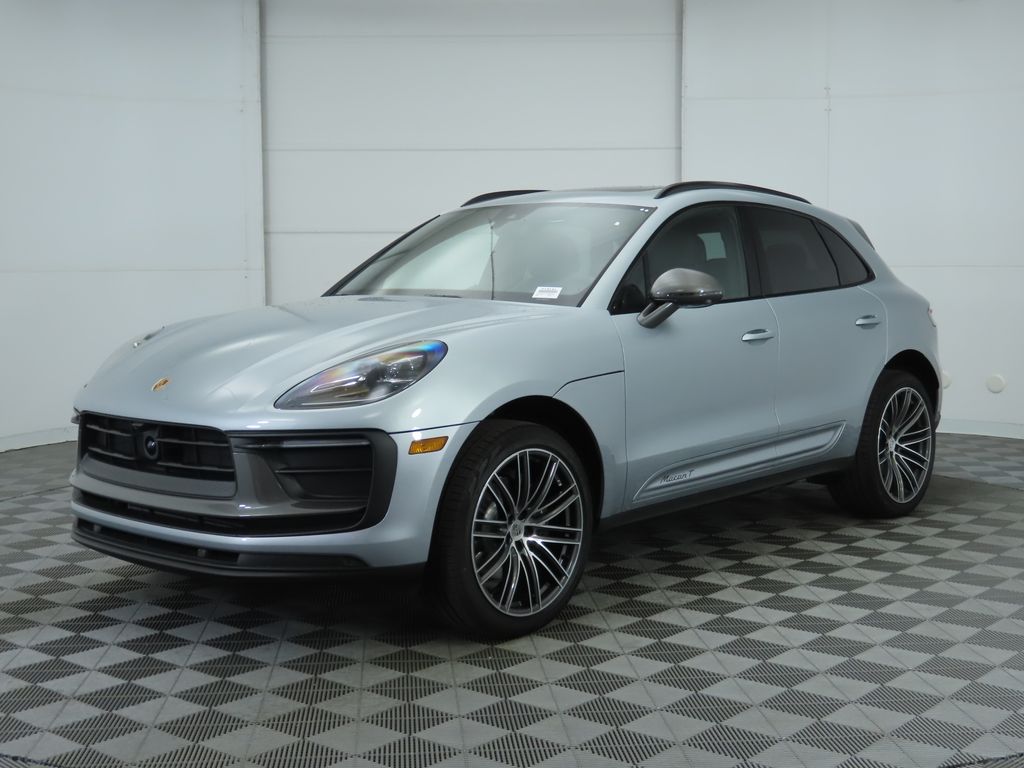 Thumbnail: 2025 Porsche Macan - 1