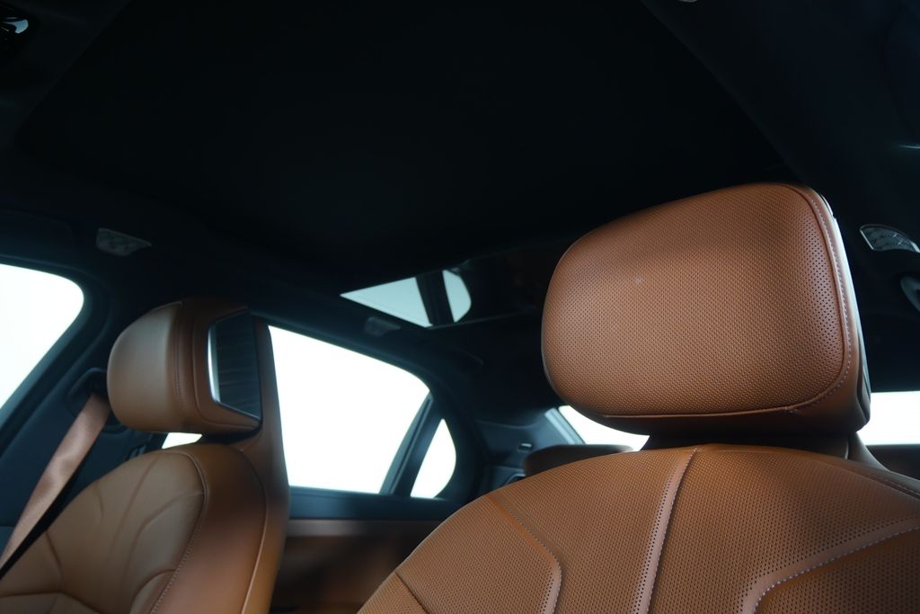 Thumbnail: 2026 BMW 7 Series - 11