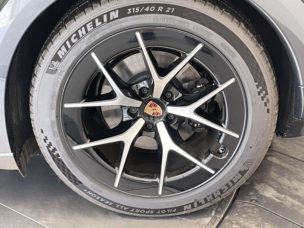 2026 Porsche Cayenne Base Green at Audi Porsche Sewickley