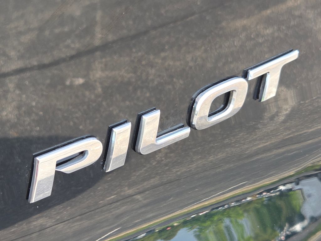 Certified Used 2018 Black Honda EX image 16