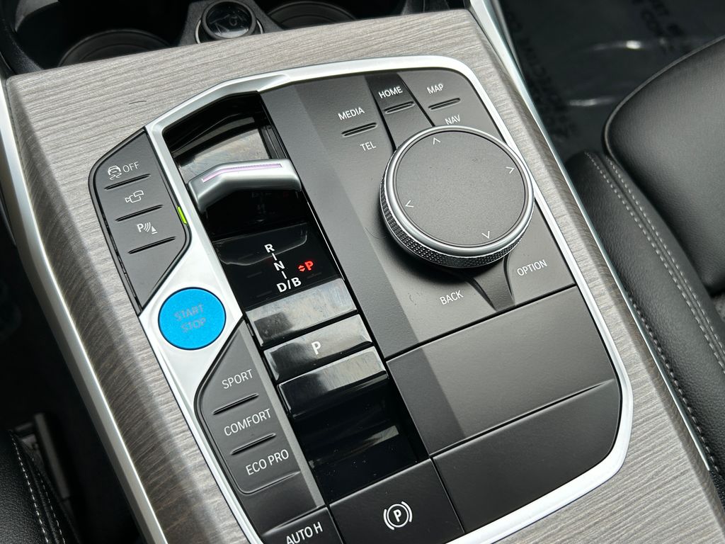 Thumbnail: 2025 BMW i4 - 28