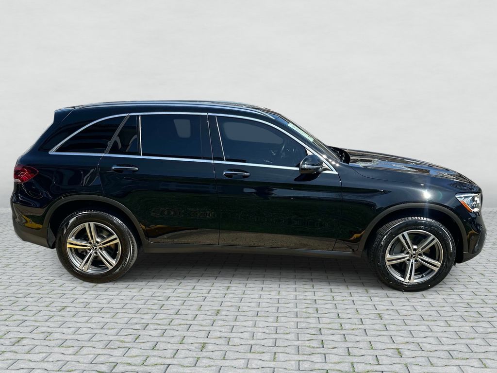 Thumbnail: 2022 Mercedes-Benz GLC - 8