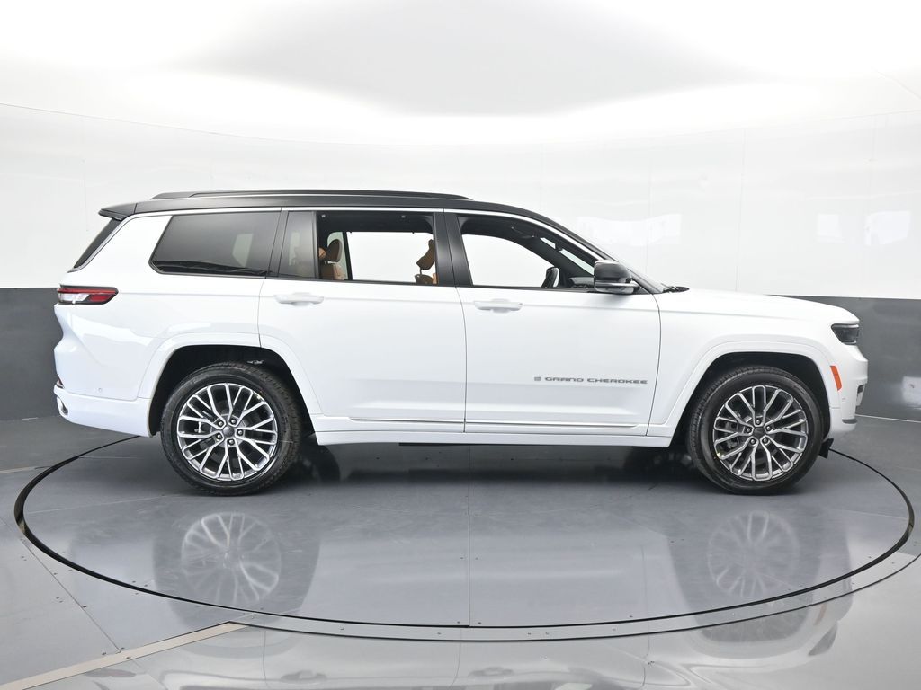 Used 2025 Bright White Clearcoat Jeep Summit image 7