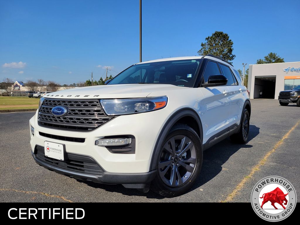 Star White Metallic Tri-Coat 2022 Ford Explorer XLT RWD SUV / Crossover Rear-Wheel Drive Automatic