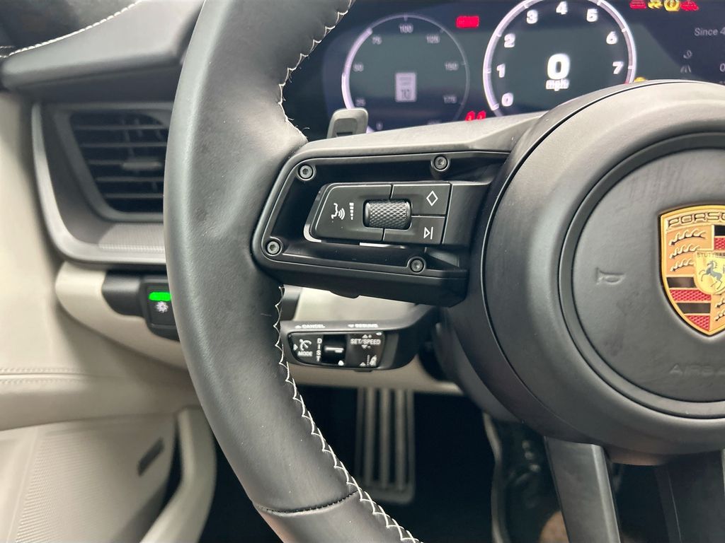 Thumbnail: 2026 Porsche 911 - 11