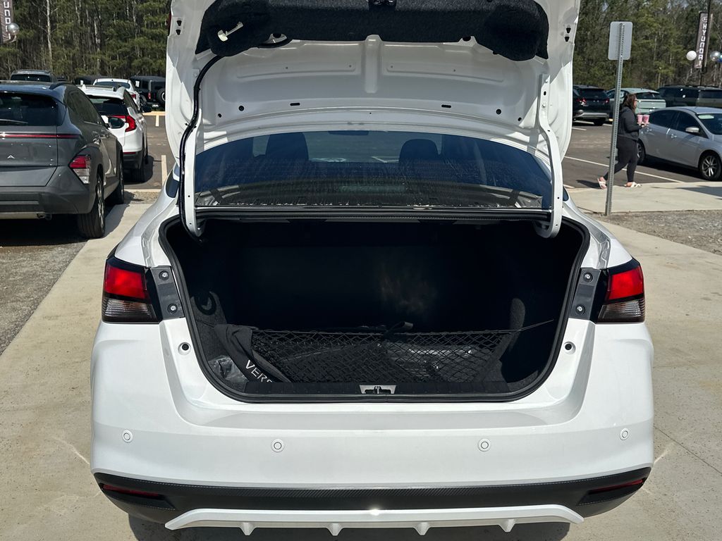 Used 2025 White Nissan 1.6 S image 19