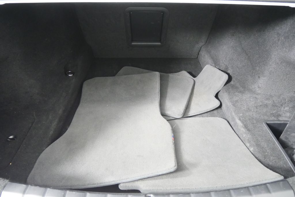 Thumbnail: 2023 BMW 7 Series - 16