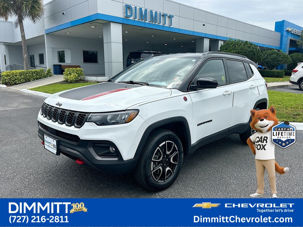 Bright White Clearcoat 2025 Jeep Compass SUV / Crossover Four-Wheel Drive 8-Speed Automatic