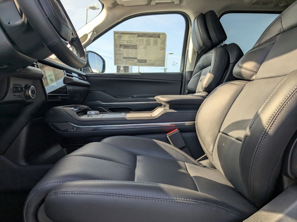 2025 Lincoln Navigator L Reserve