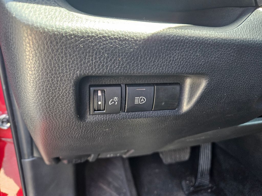 Thumbnail: 2023 Toyota RAV4 - 18
