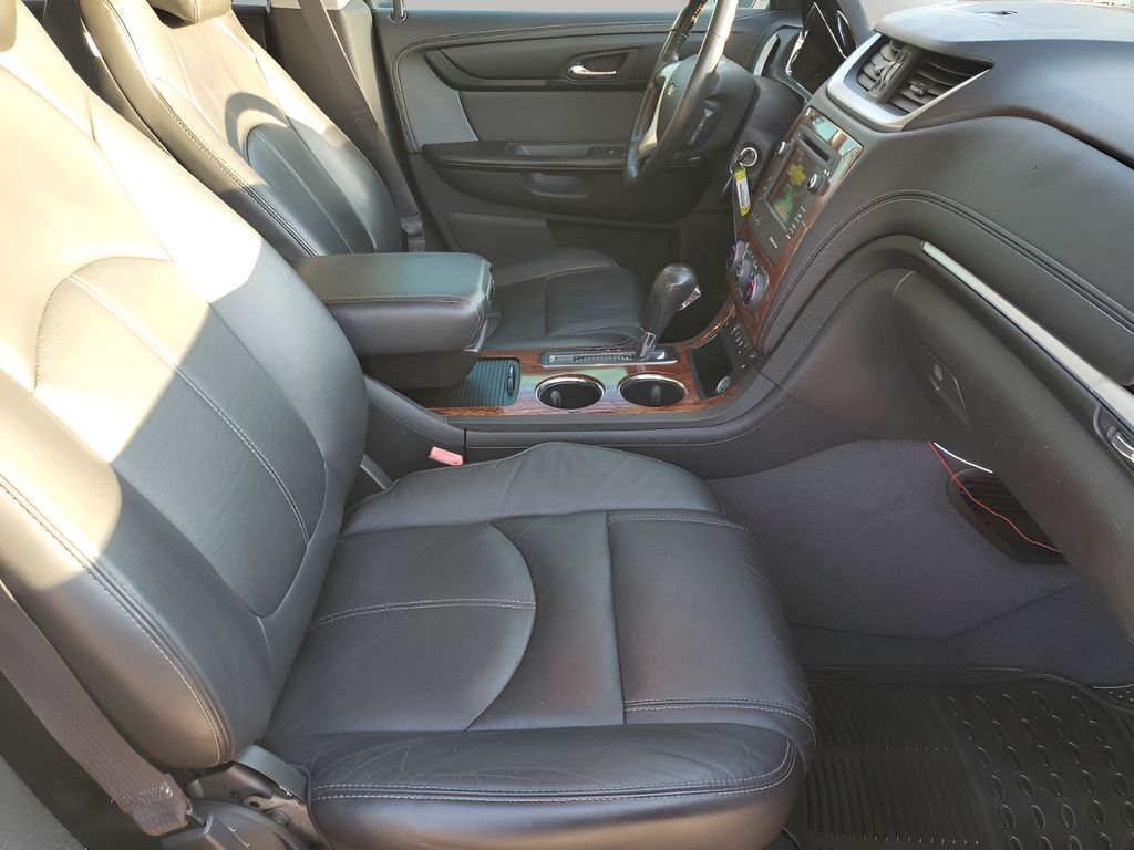 Used Car 2013 Chevrolet Traverse  2lt For Sale In Austin, Texas