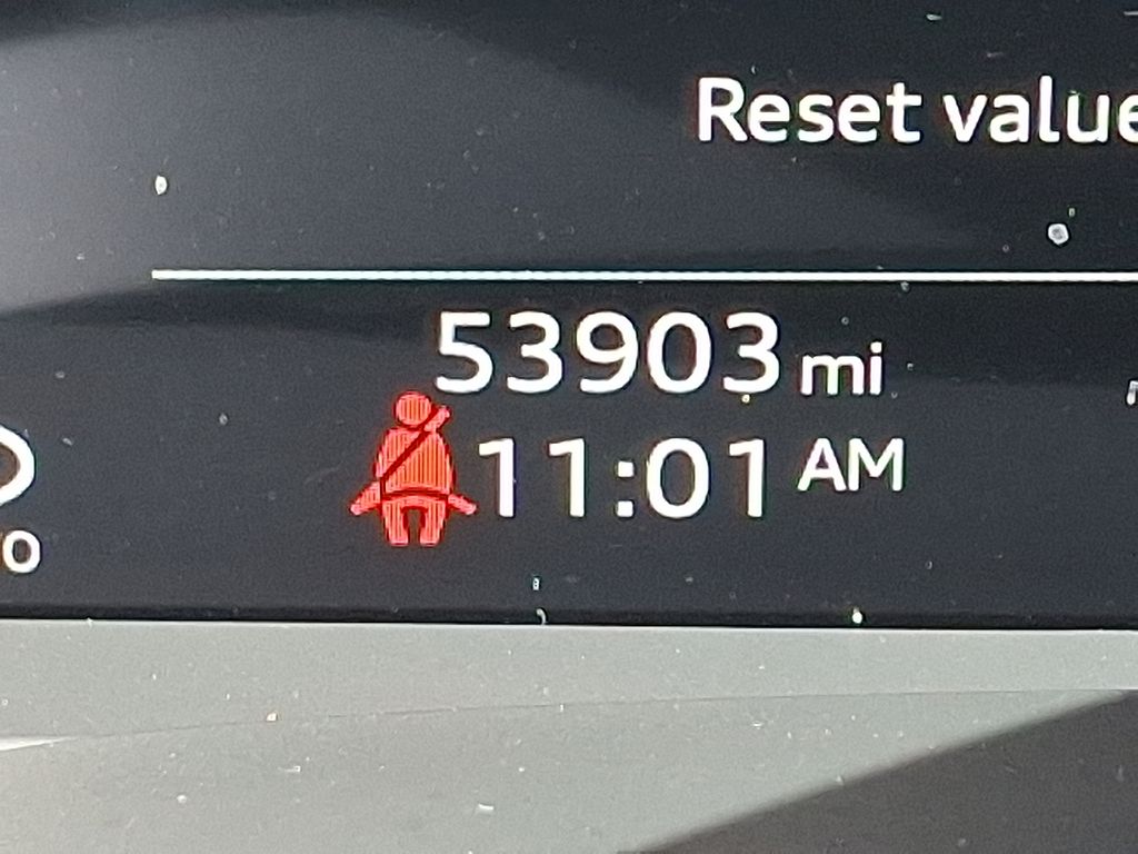 Thumbnail: 2022 Audi Q7 - 21