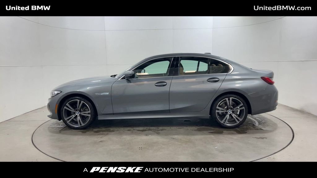 Thumbnail: 2024 BMW 3 Series - 5