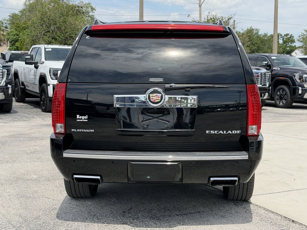 used 2013 Cadillac Escalade ESV car, priced at $23,991